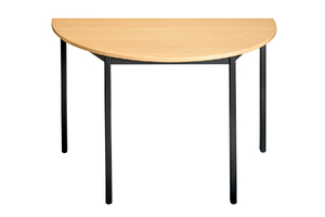 Unser Tisch Malibu Halbrund ist sehr stabil und robust